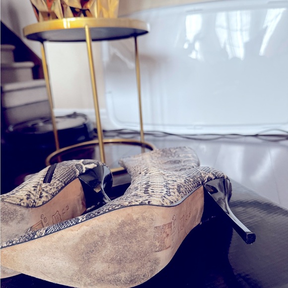 ๐๐๐VINTAGE BEBE SNAKESKIN PRINTED SEXY BOOTS SIZE 7.5 ๐๐๐ - Picture 4 of 4